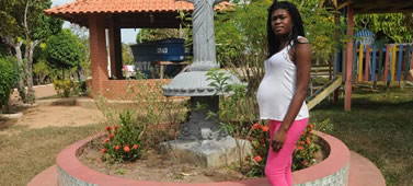 Haitianas grávidas fazem longo percurso para ter os filhos no Brasil Haitianas grávidas fazem longo percurso para ter os filhos no Brasil