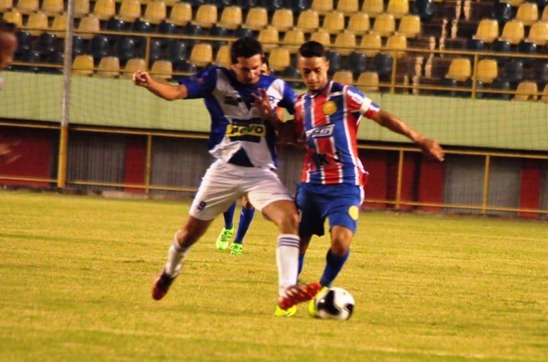 O meia placidiano Uilian marcou o gol da vitória do Tigre do Abunã. Foto: Manoel Façanha.